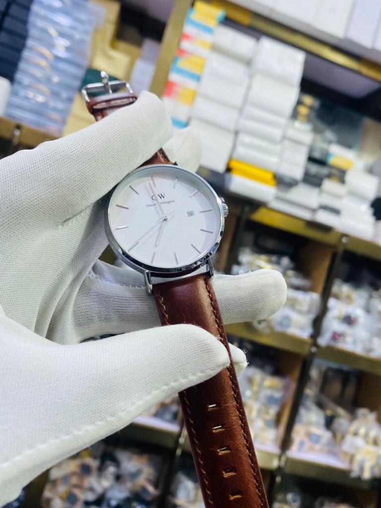 Montre classe pour homme