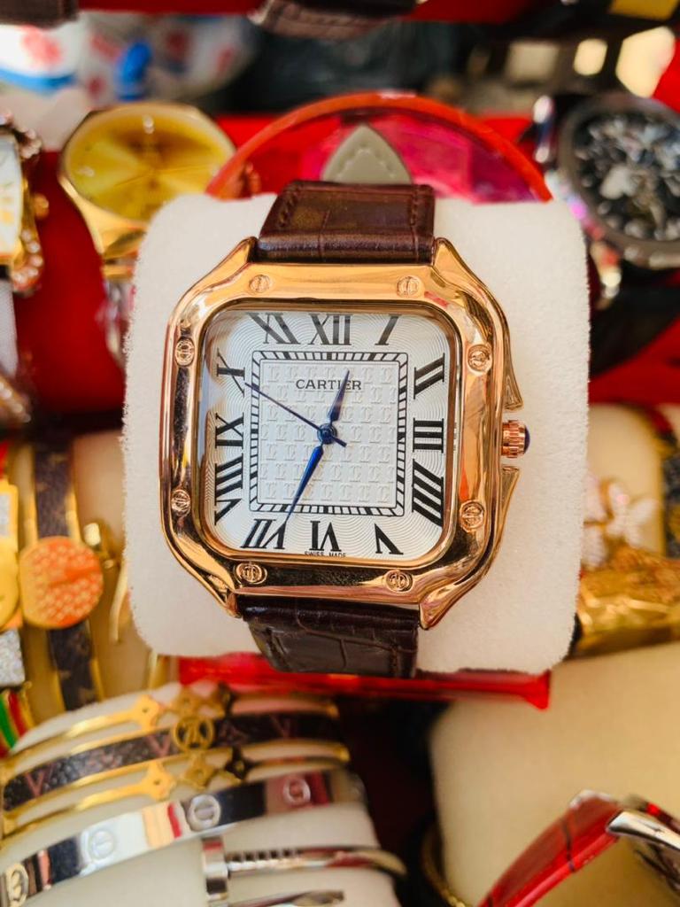 Montre classe pour homme