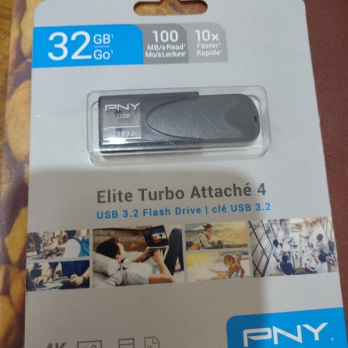 Clé USB PNY 32 GB Elite Turbo Attaché 4