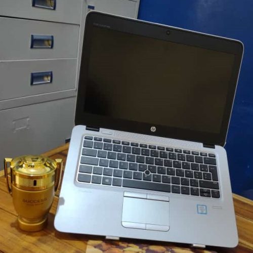 PC Portatif HP Elitebook 820 G3 Ecran 14″